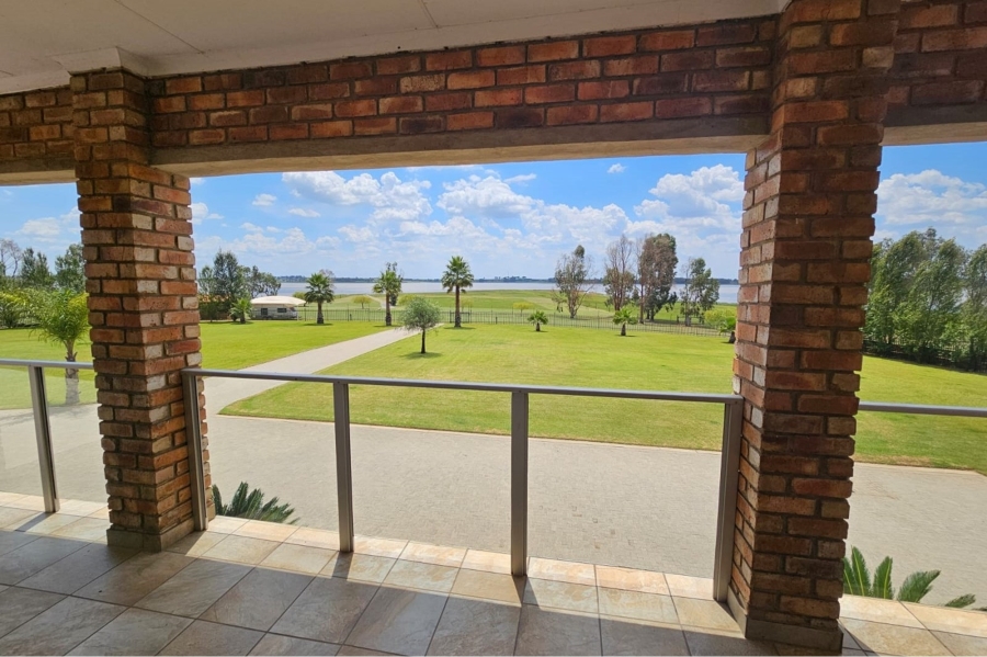 3 Bedroom Property for Sale in Oranjeville Free State